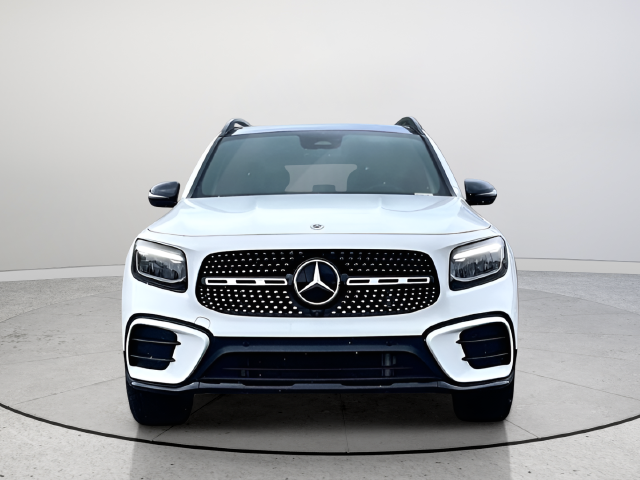 Used 2025 White Mercedes-Benz GLB 250 image 2