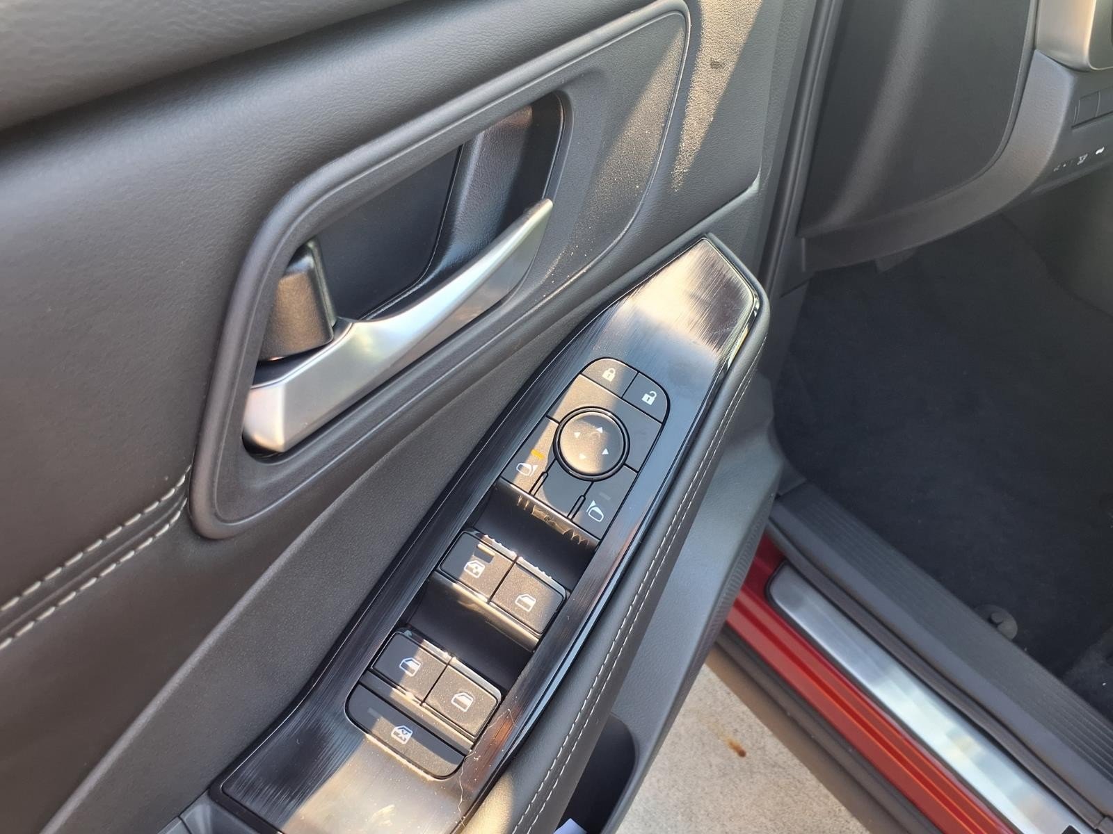 2026 Nissan Rogue photo 14 of 26