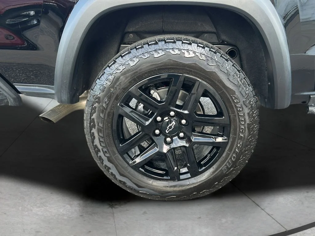 Used 2024 Black Chevrolet Trail Boss image 32