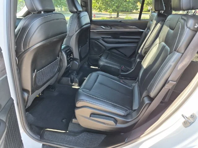 Used 2025 White Jeep Limited image 31