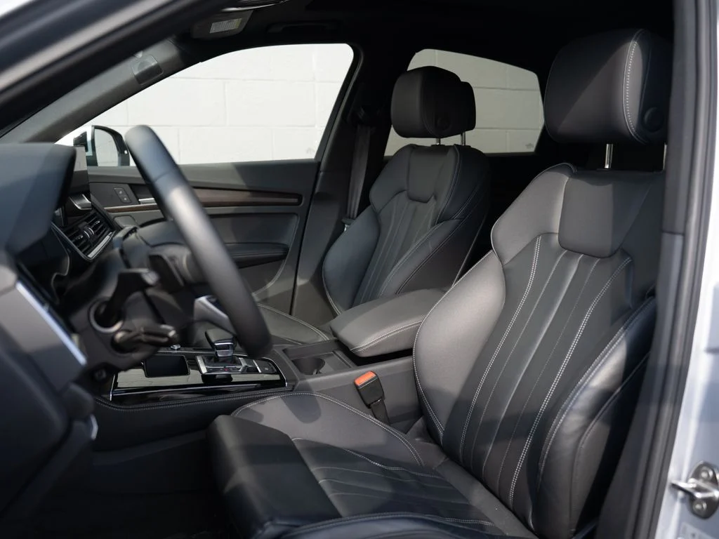 Used 2023 Silver Audi  image 5