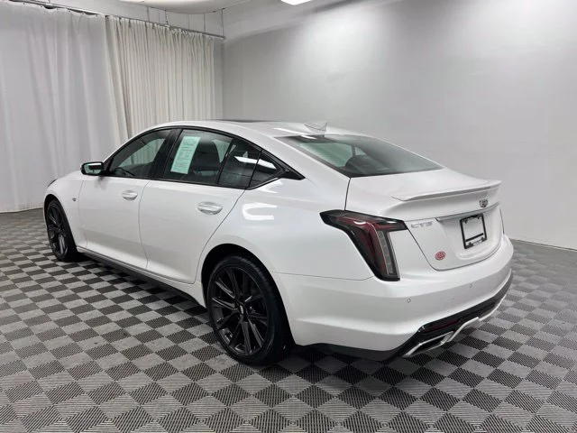 Used 2020 White Cadillac Sport image 4
