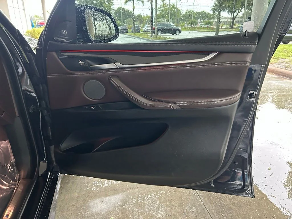 Used 2014 Black BMW xDrive50i image 27