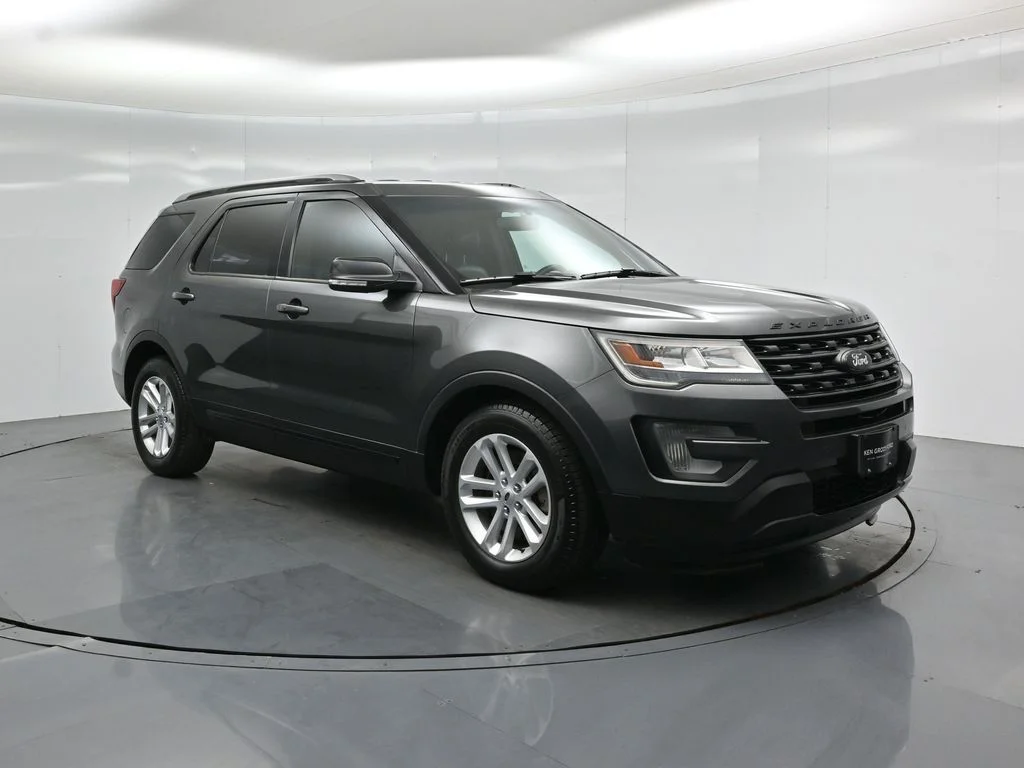 Certified Used 2017 Gray Ford XLT image 57
