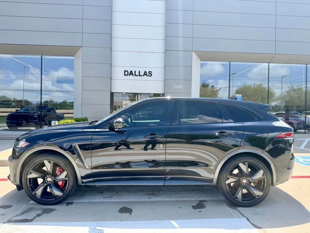 Used 2021 Santorini Black Jaguar SVR image 3