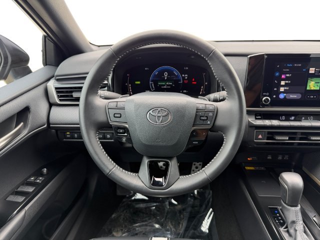 Used 2026  Toyota SE image 13