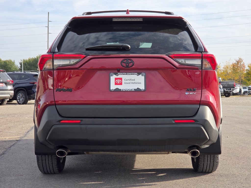 Certified Used 2025 Pearl Toyota XLE image 23