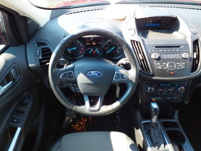 Used 2018 Red Ford SE image 8