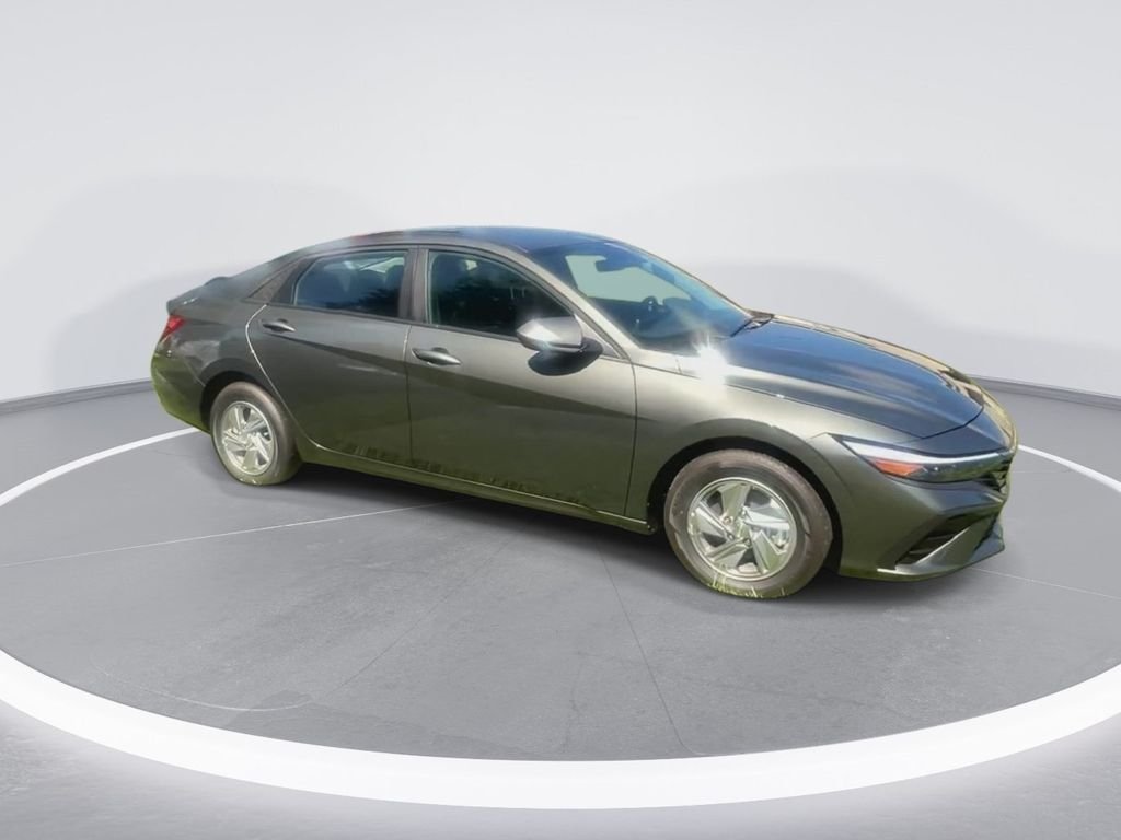 Certified Used 2026 Gray Hyundai SE image 2