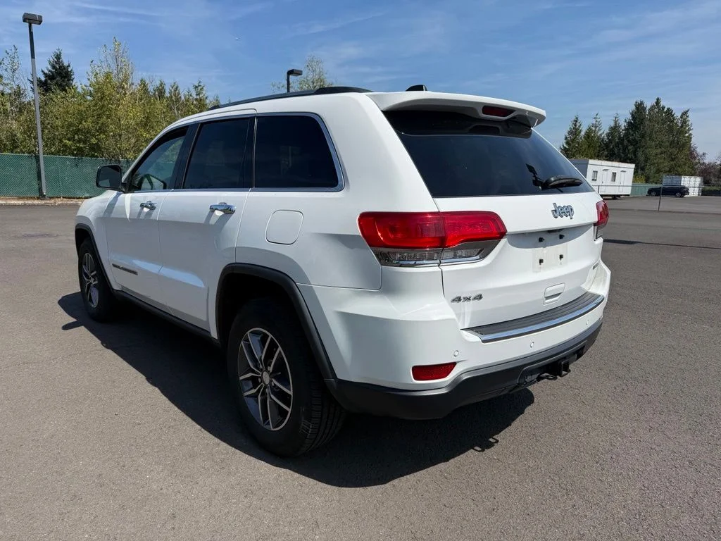 Used 2018 Bright White Clearcoat Jeep Limited image 5