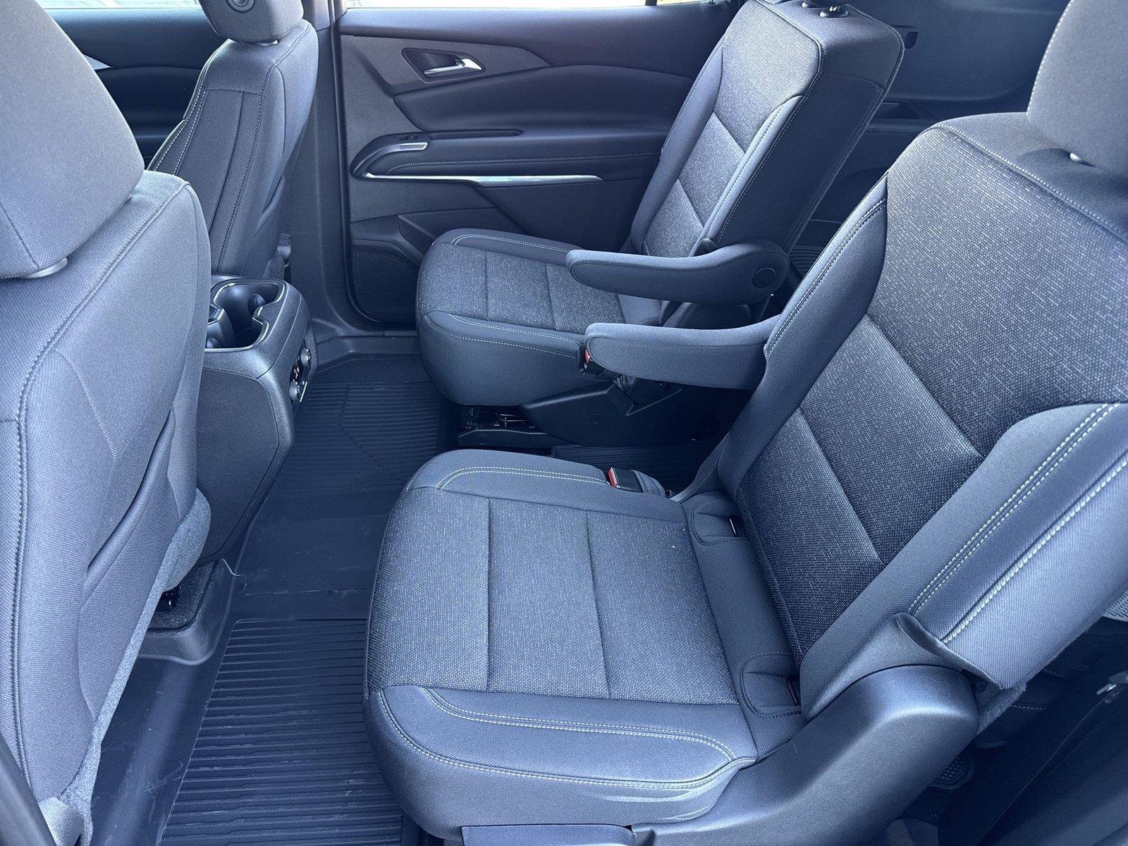 2027 Chevrolet Traverse LT - Photo 31