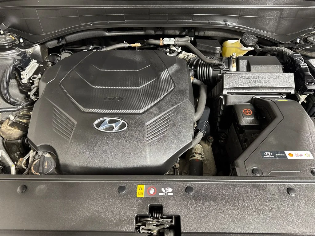 Used 2024 Black Hyundai Limited image 18