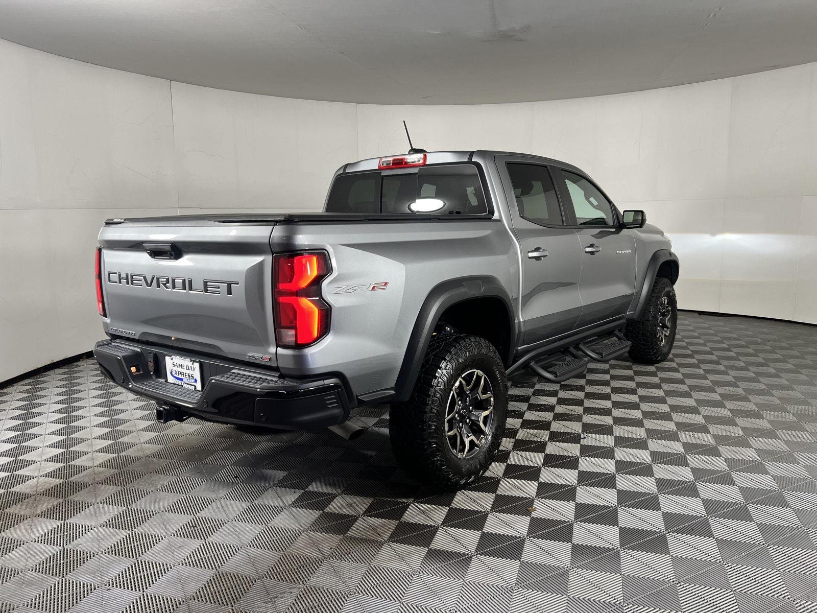 Used 2024 Sterling Gray Metallic Chevrolet ZR2 image 22