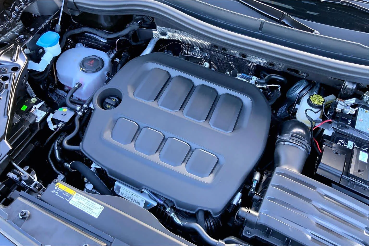 New 2026 Deep Black Pearl Volkswagen SE image 17