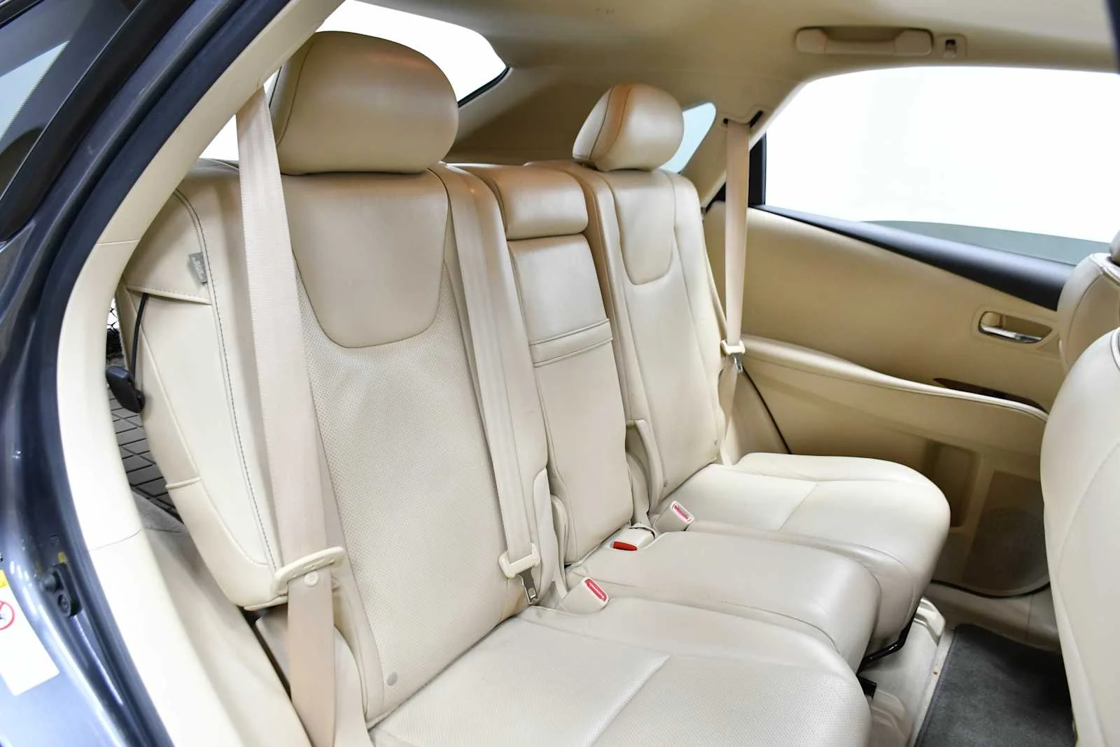 Used 2013 Nebula Gray Pearl Lexus  image 26