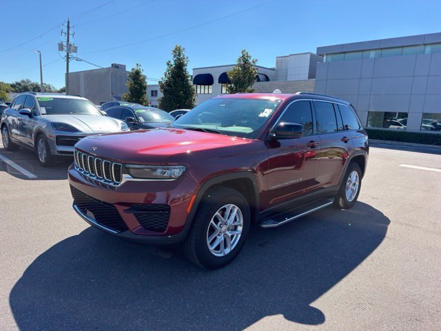 Used 2025 Velvet Red Pearlcoat Jeep Laredo X image 2