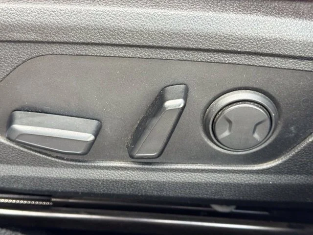 Used 2023 White Kia GT-Line image 19