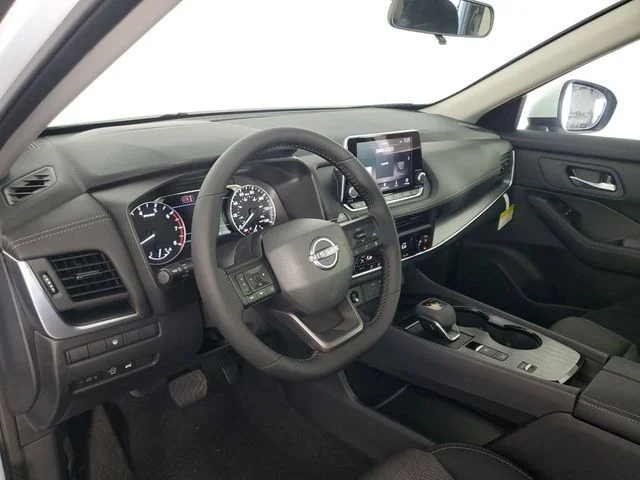 New 2026 Everest White Pearl TriCoat Nissan SV image 13