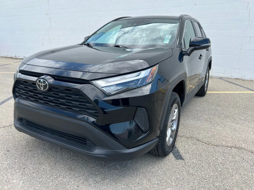 Used 2025 Midnight Black Metallic Toyota XLE image 1