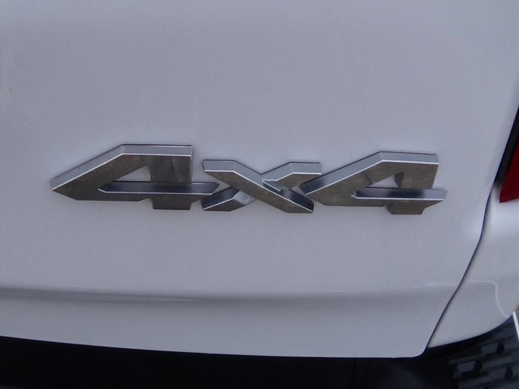 Used 2025 Ivory Tri-Coat Pearl (pwd) RAM Laramie image 11