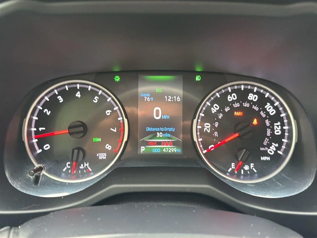 Used 2021 Silver Sky Metallic Toyota XLE image 16