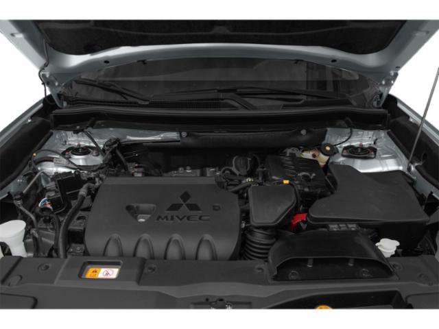 Used 2020 Labrador Black Metallic Mitsubishi SEL image 12
