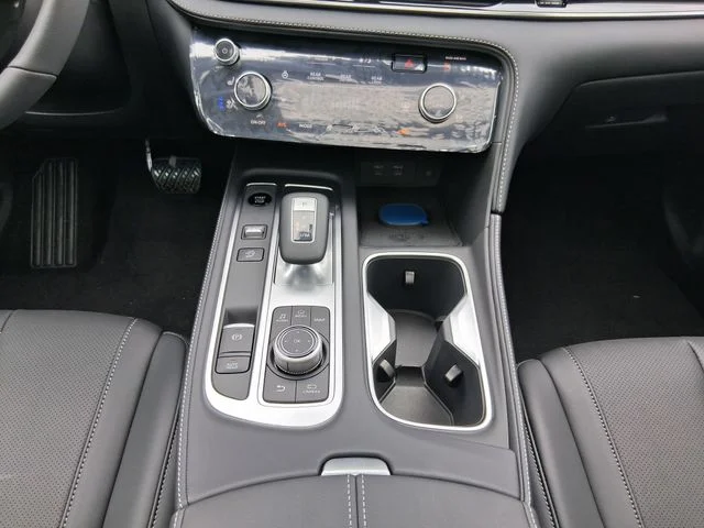 New 2027 RADIANT WHITE INFINITI Luxe FWD image 15