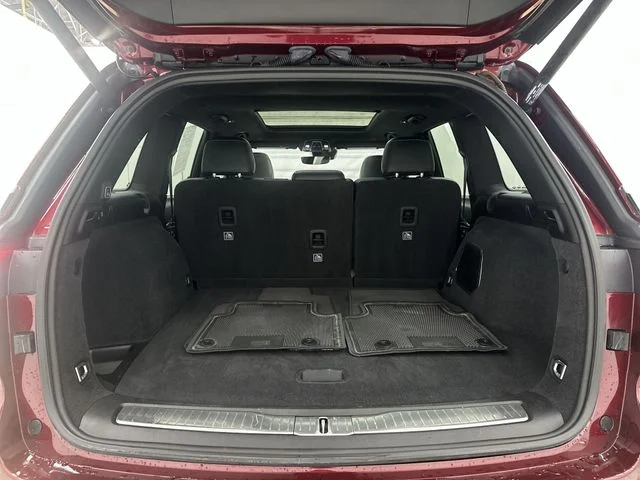 Used 2022 Red Jeep Overland image 22