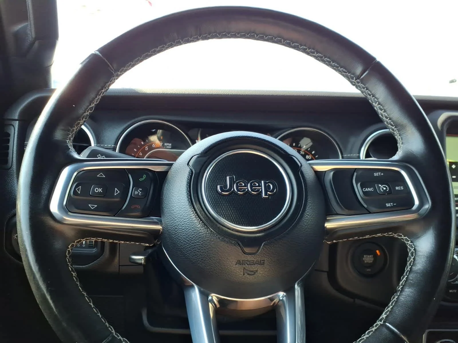 Certified Used 2022 Black Clearcoat Jeep Unlimited Sahara image 26