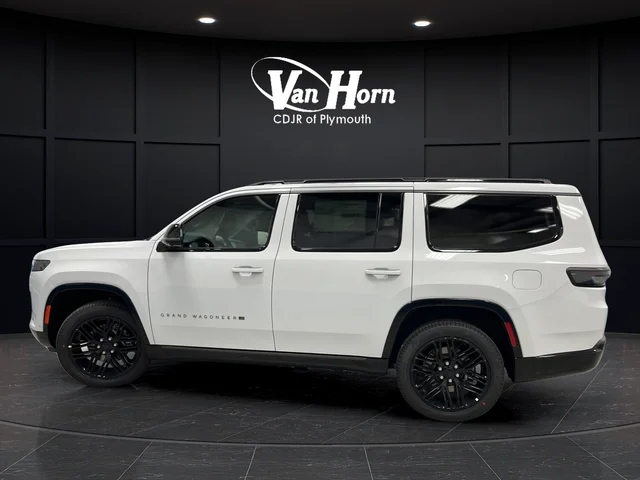 New 2026 Bright White Clear-Coat Exterior Paint Jeep Limited Reserve image 4