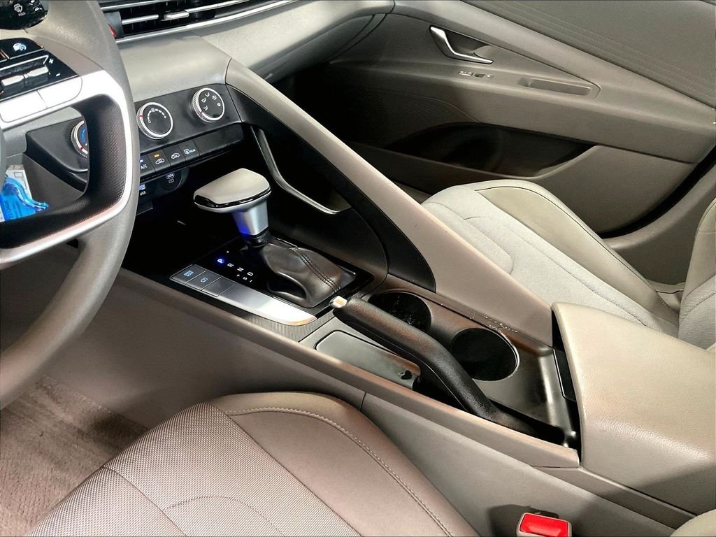 Used 2024 Gray Hyundai SE image 20