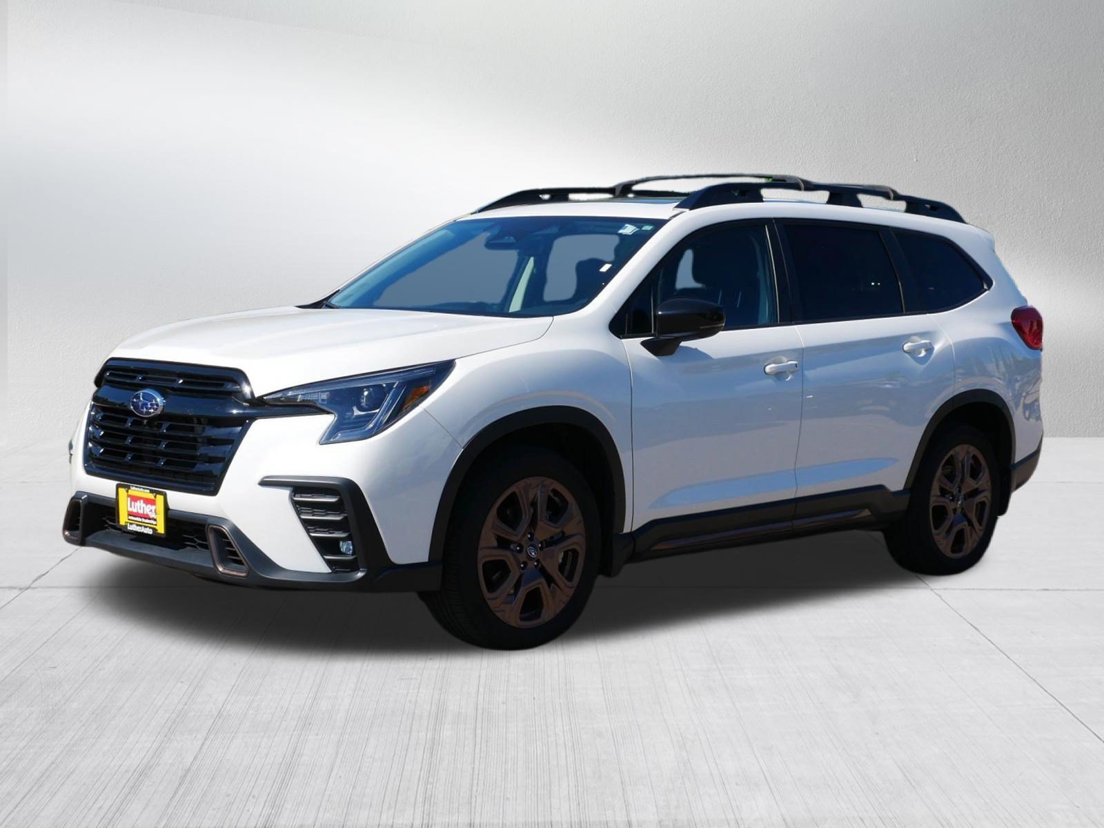 Used 2025 Crystal White Pearl Subaru Limited Bronze Edition image 3