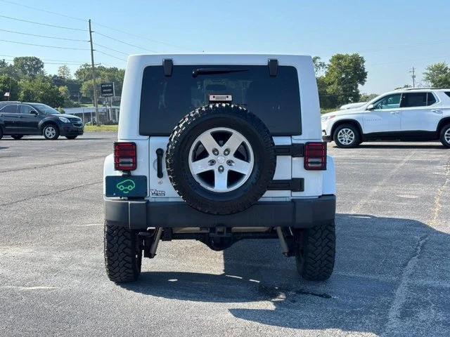 Used 2012 White Jeep Rubicon image 4