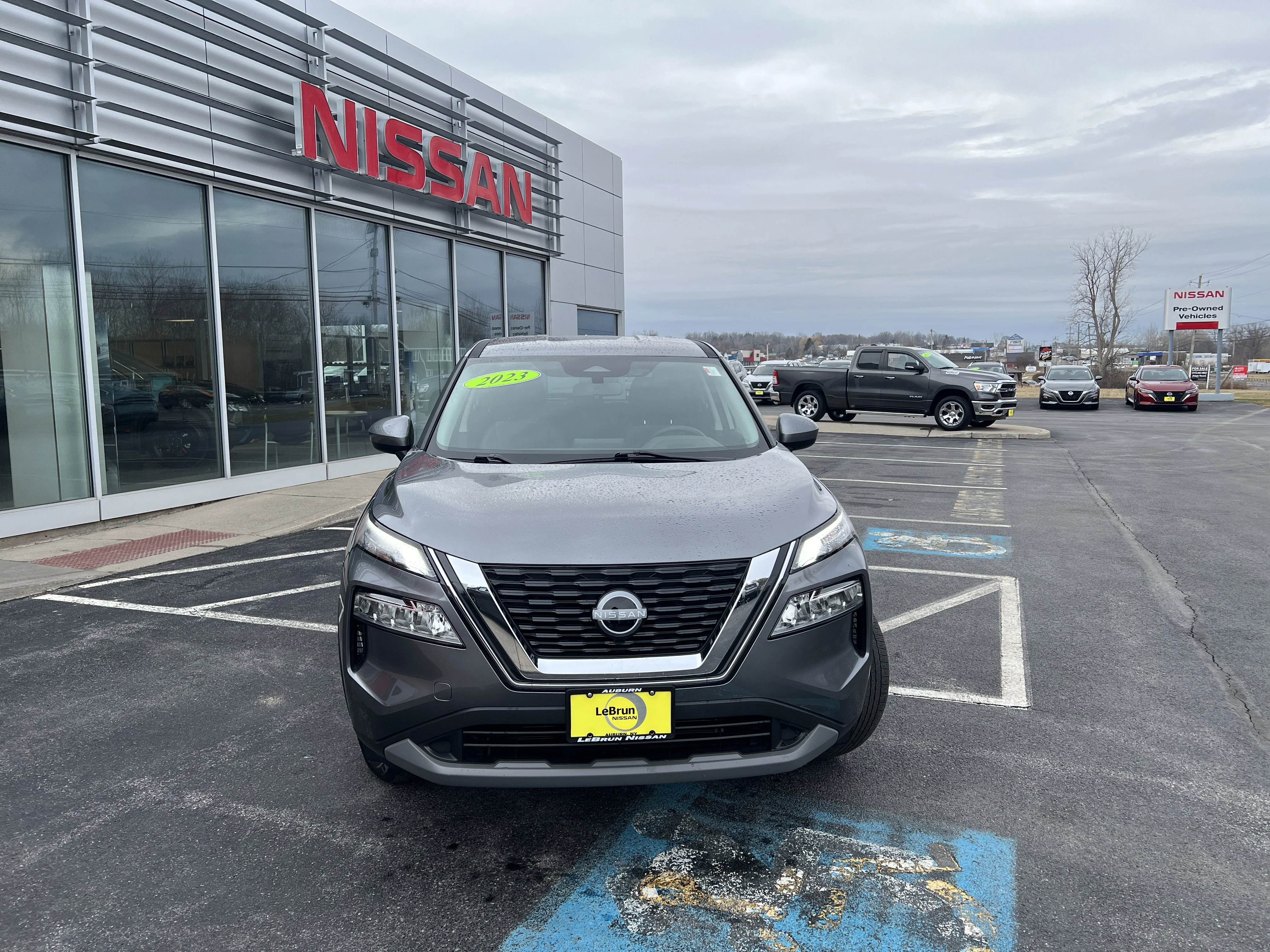Used 2023 Gun Metallic Nissan SV image 13