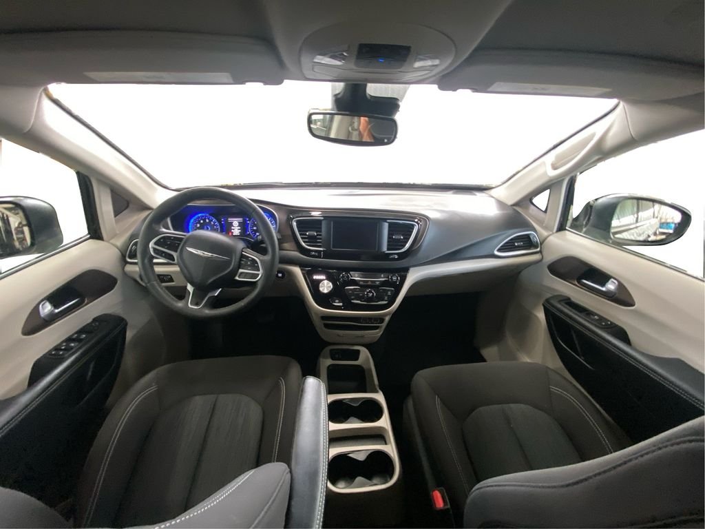 Used 2024 Black Chrysler LX image 11