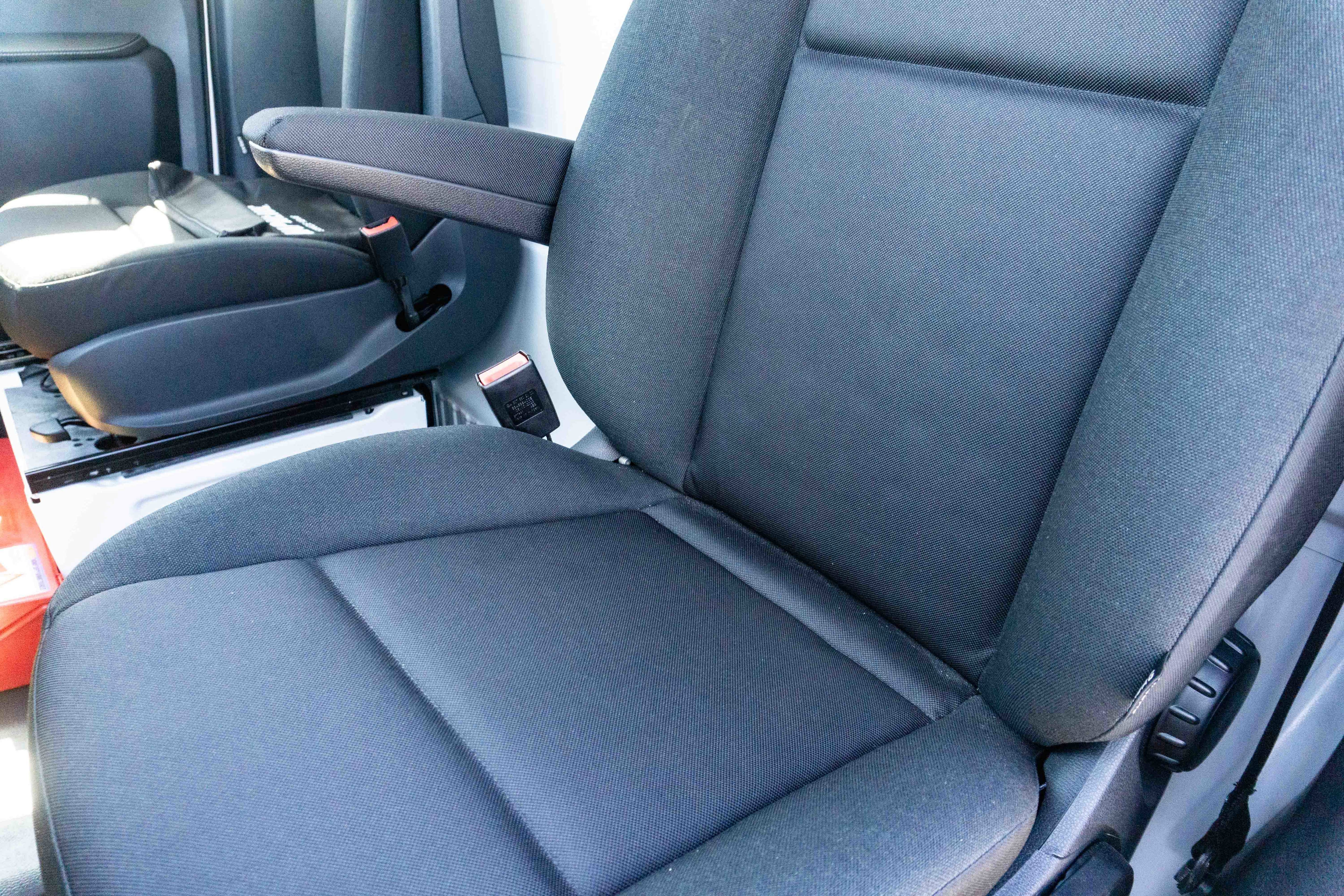 New 2024 Arctic White Mercedes-Benz Standard Roof image 22