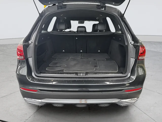 Used 2022 Gray Mercedes-Benz GLC 300 image 24