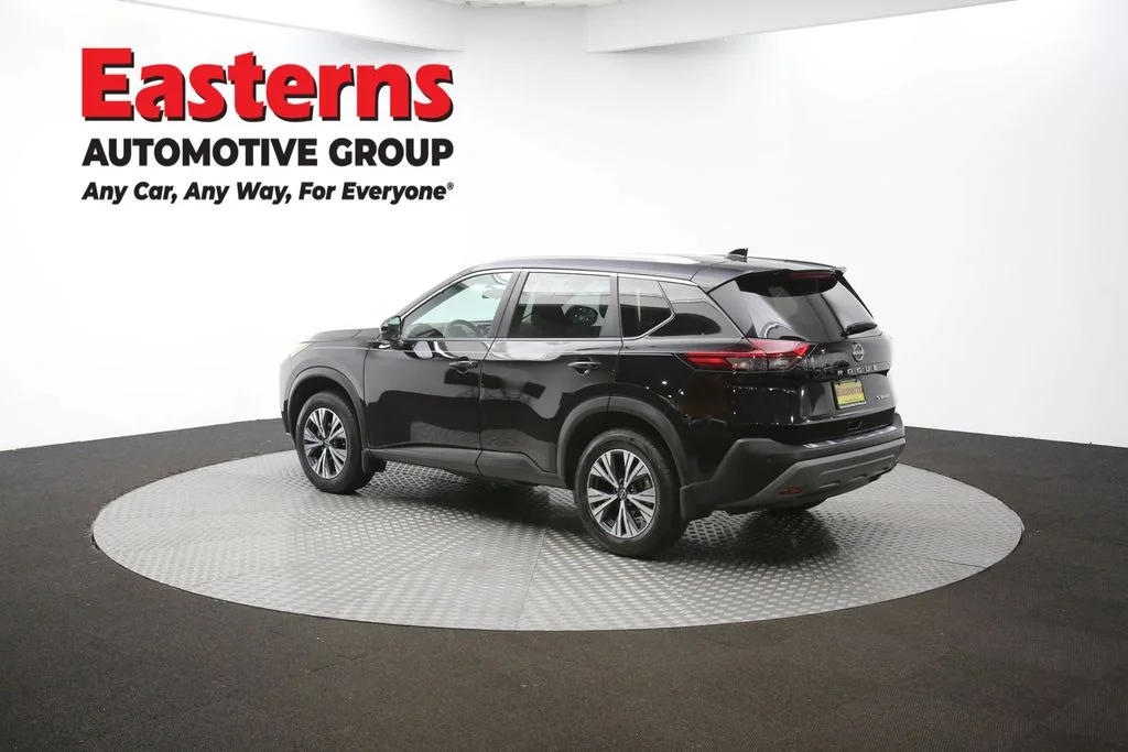 Used 2022 Black Nissan SV image 64