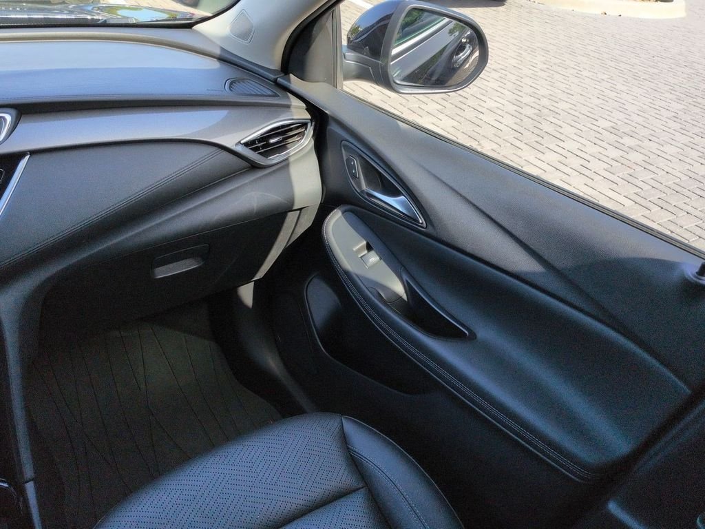 Used 2023 Black Buick Essence image 19