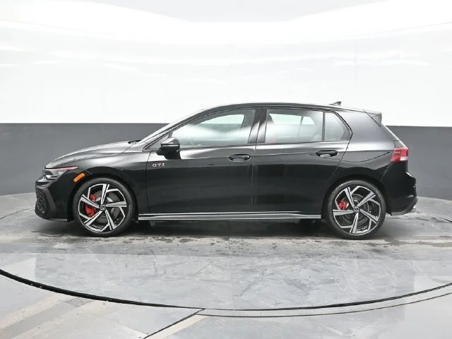 Certified Used 2026 Black Volkswagen SE image 4