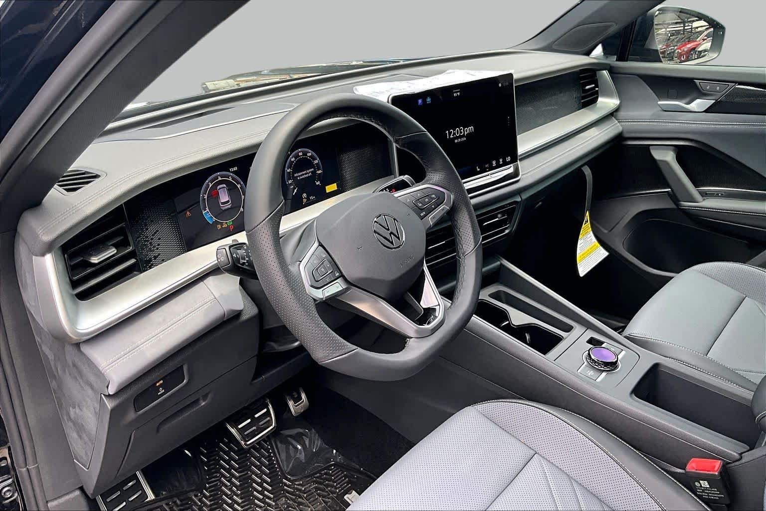 New 2026 Deep Black Pear Volkswagen 2.0T SE R-Line Black image 8