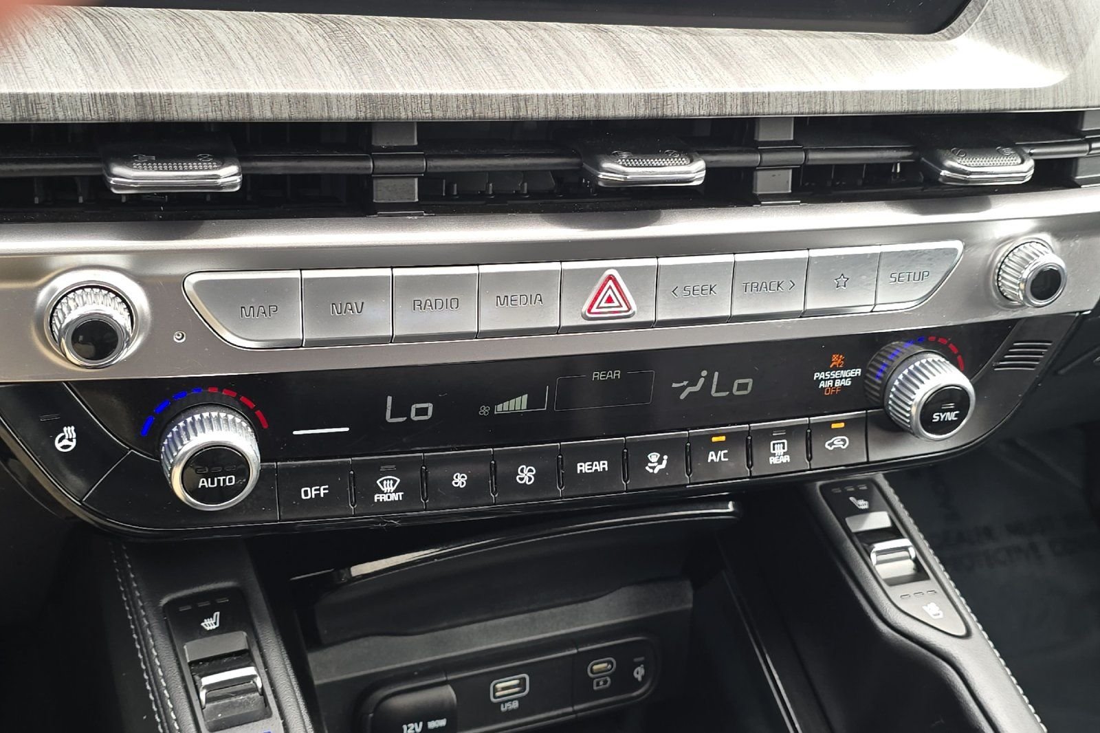 Used 2024 Green Kia EX image 26