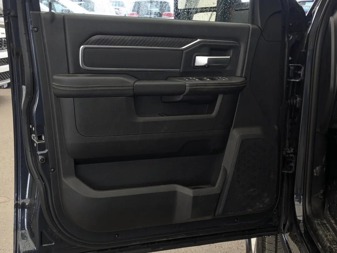 New 2026 Blue RAM Big Horn - - 6.7L HO Diesel - 5th Wheel/Gooseneck Prep - Sport App Pkg - Nav - Cargo Cam & More! image 12
