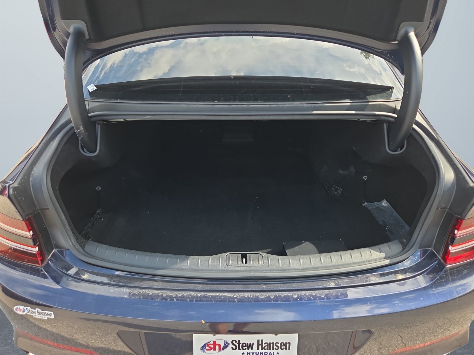Used 2023 Capri Blue Genesis 2.5T image 14