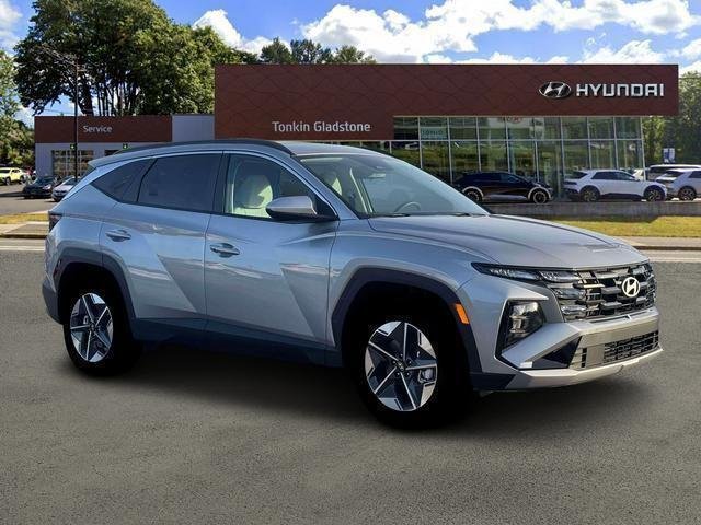 New 2026 Shimmering Silver Hyundai SEL AWD image 10