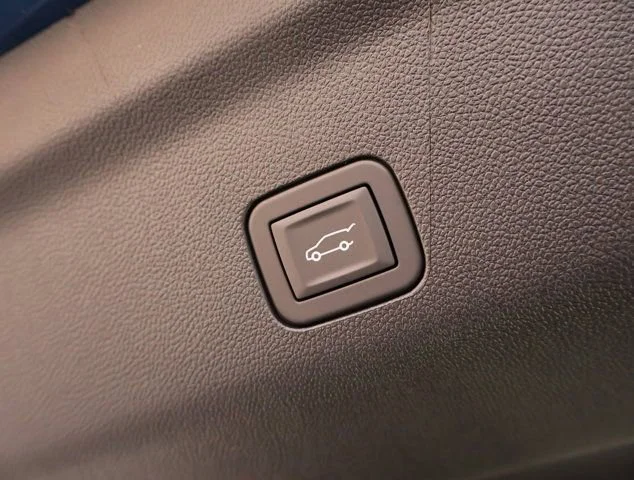 2026 Chevrolet Suburban High Country - Photo 31