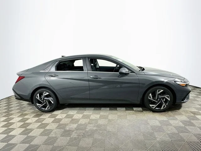 New 2026 Hyundai ELANTRA Limited