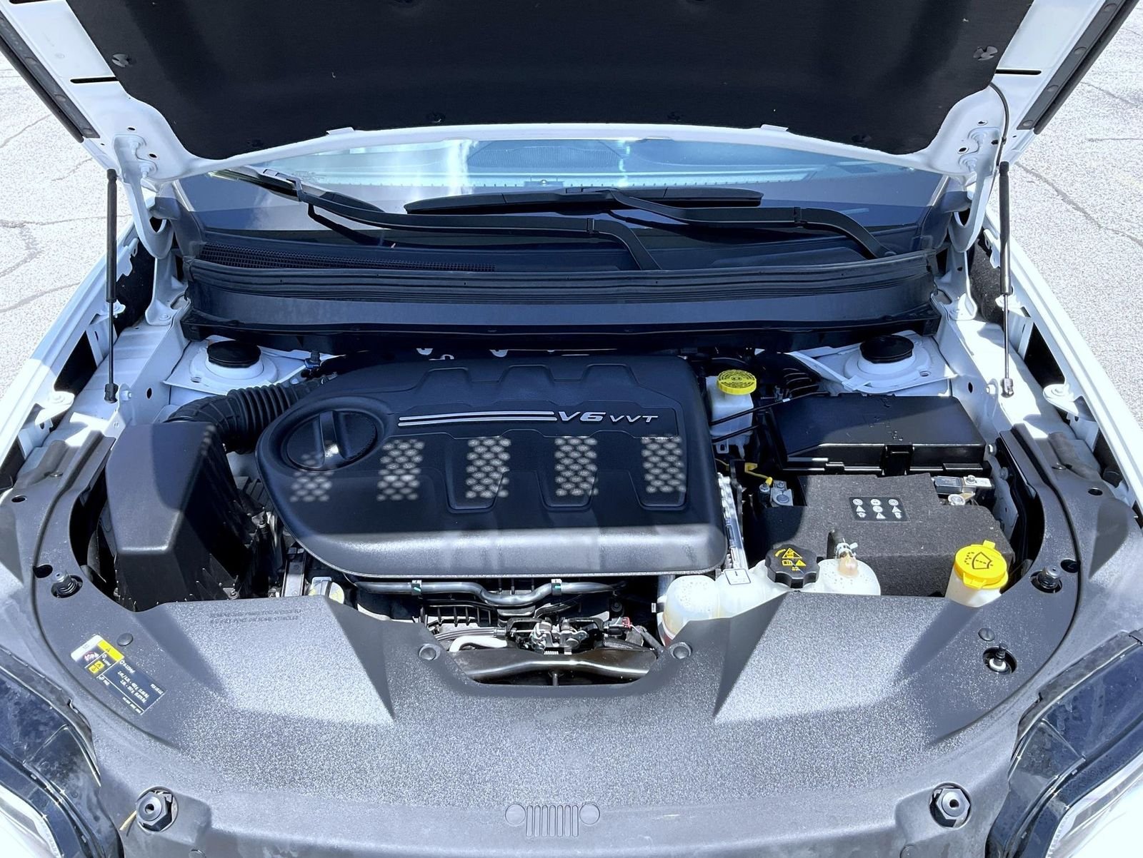 Used 2019 White Jeep Limited image 24
