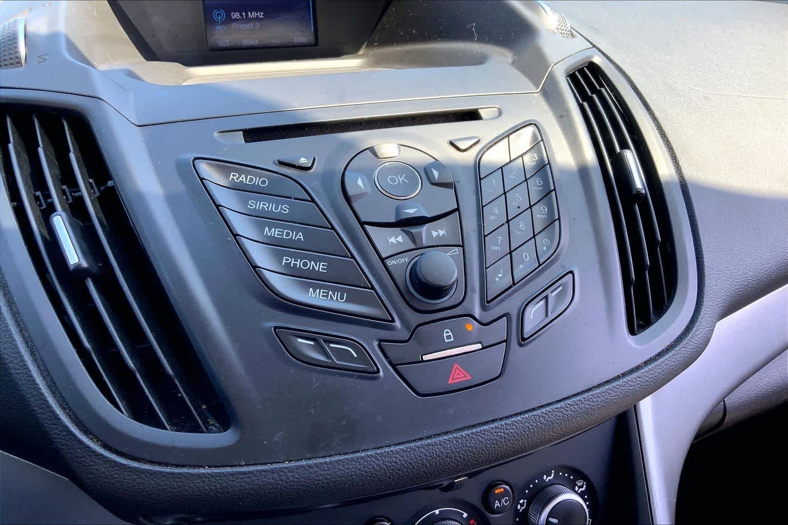 Used 2015 Blue Ford SE image 33