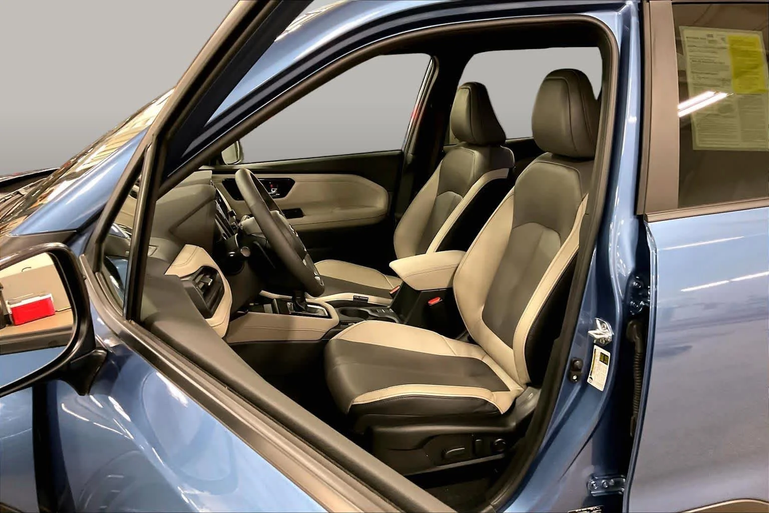 Used 2025 Horizon Blue Pearl Subaru Limited image 8